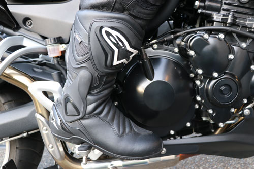 product review: alpinestars SMX-6 V2 GORE-TEX motorcycle Boots